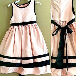 🌸 Pink Dress with Black Trim 🌸